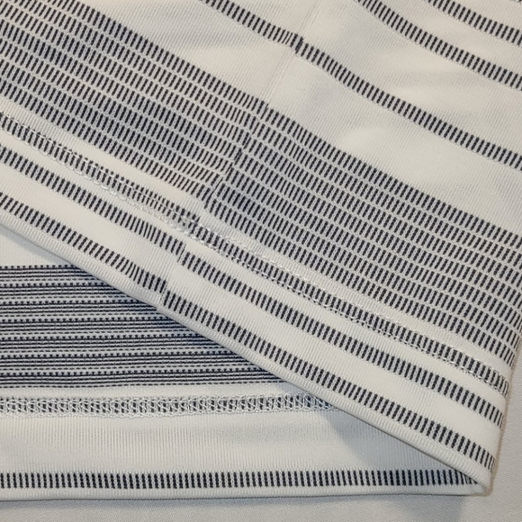 Alfani stretch V-neck geo white t-shirt - Picture 11 of 16